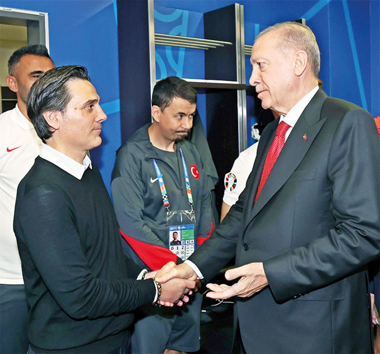Erdoğan’dan ‘altın futbolcular’a övgü: Stattan başımız dik ayrıldık