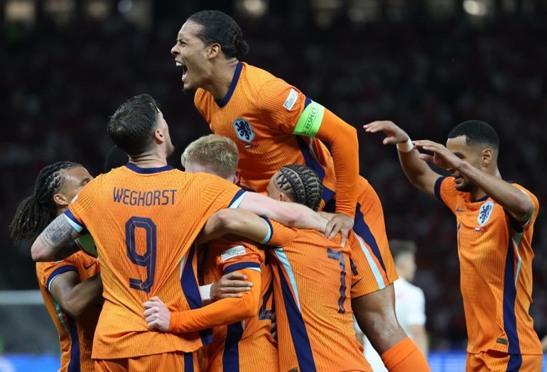 EURO 2024te finale hangisi çıkacak Hollanda ile İngiltere, Dortmundda karşılaşacak...