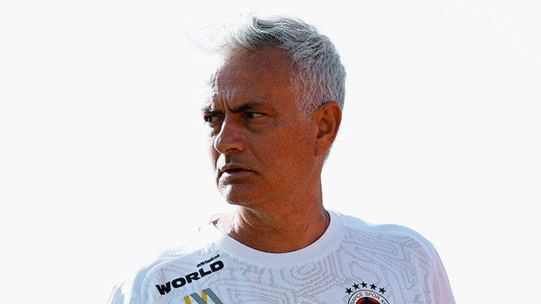 Fenerbahçe Teknik Direktörü Jose Mourinho, transferde yaşanan zorluğu isim vererek açıkladı: İstediğim isimler olanaklarımızın ötesinde