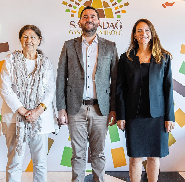 Turizm ve gastronomide kadın istihdamı