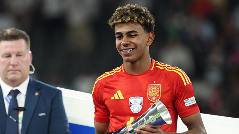 EURO 2024ün finali rekorlara sahne oldu Lamine Yamal henüz 17 yaşında dünyayı salladı | İspanyaya İngiltere karşısında şampiyonluğu 90. dakikadaki o pozisyon getirdi...