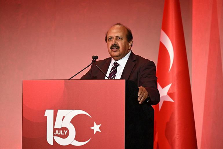 Londra’da ‘15 Temmuz Türkiye’nin Demokrasi Zaferi’ paneli