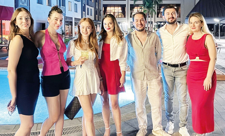 Tuba’nın yeni aşkı  Hintli milyarder