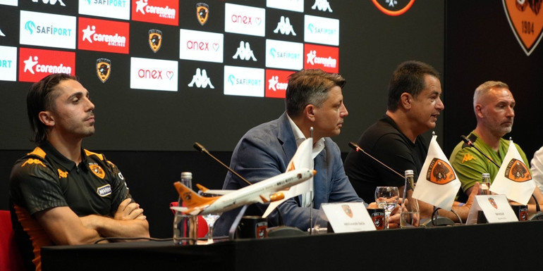 Acun Ilıcalıdan Fenerbahçeden transfer olacak mı sorusuna cevap İnsanların kafasında tilkiler dolaşıyor...