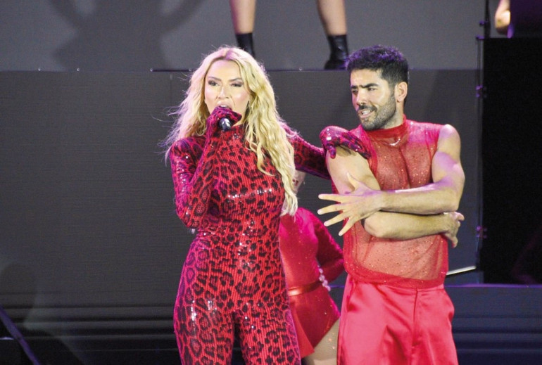 Hadise: Sayenizde hayallerim gerçek oldu