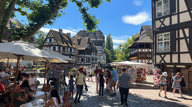 Strazburg’da tarihi sokaklardan lezzet duraklarına