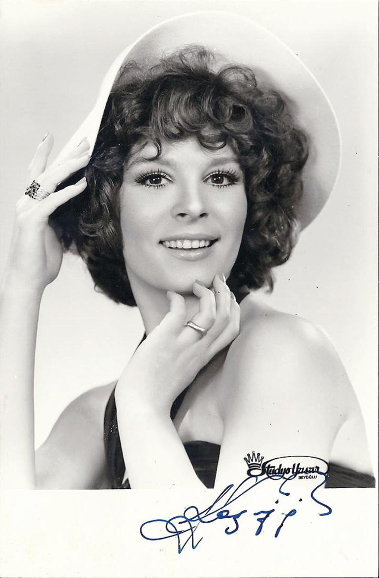 Hülya Koçyiğit ‘Susuz Yaz’la başlayan şöhret hikâyesini anlattı: Kısa saçlı çocuk’tan nasıl bir yıldız doğdu