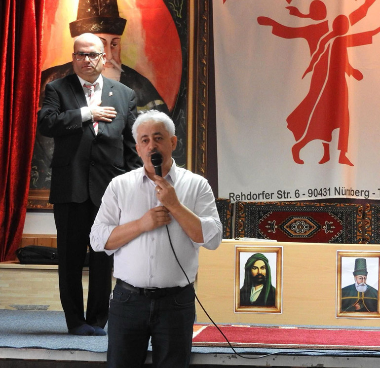 Nürnberg’de barış, dostluk ve sevgi içinde aşure ikramı