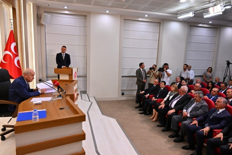 MHP lideri Devlet Bahçeliden Dendiasa tepki: Açıklamaları küstahlık, hezeyan içindedir