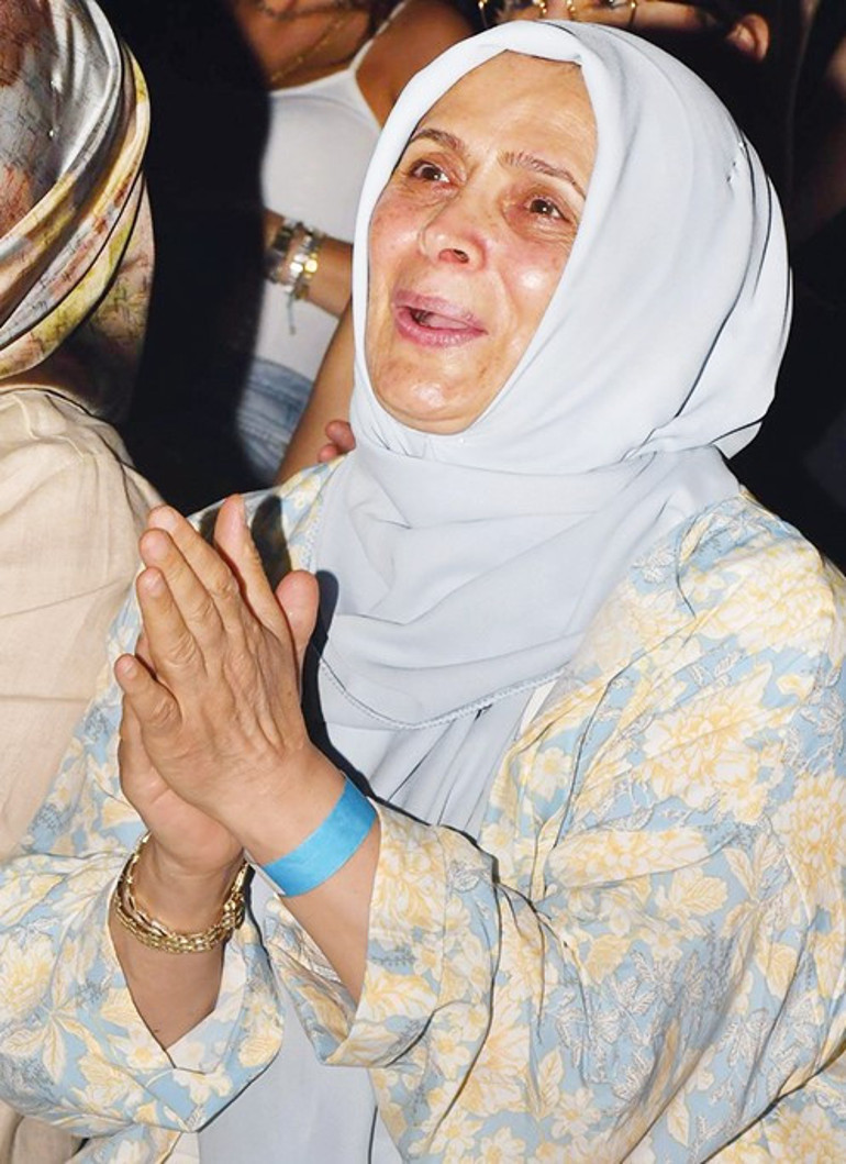 Mert Demirin annesinden Serenay Sarıkaya yorumu