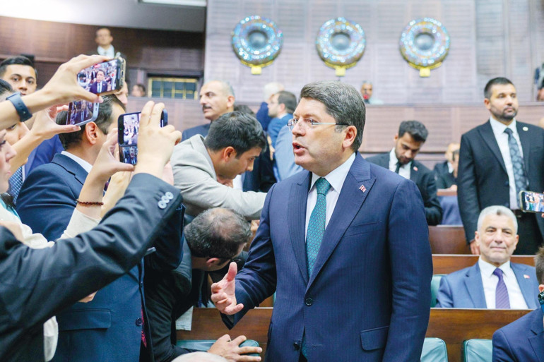 Teklif ne getiriyor... Sokak köpekleri barınaklara