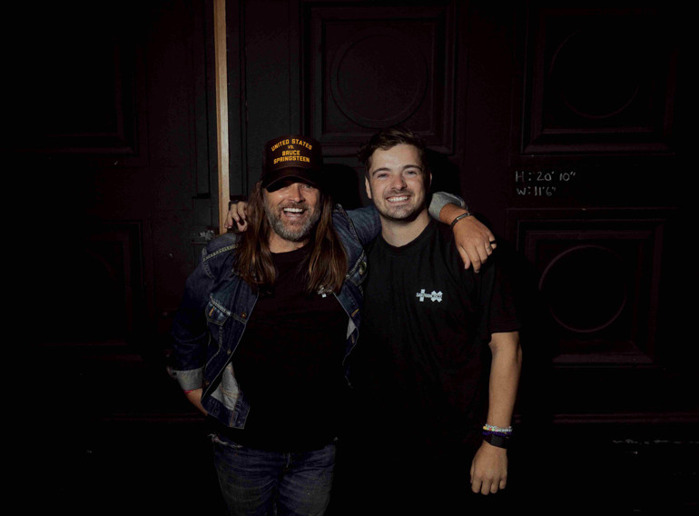 Yerli yabancı karışık