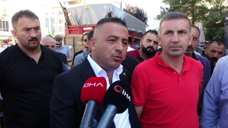 Ekmeğimizle oynuyorlar deyip market indirimlerini protesto ettiler: Bu gemi batarsa herkes zarar görür