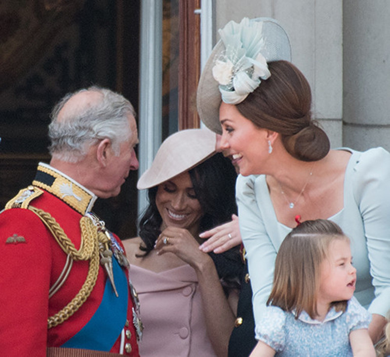 Kayınpeder bir yanda gelini bir yanda: Reçel kaynatma yarışına girdiler