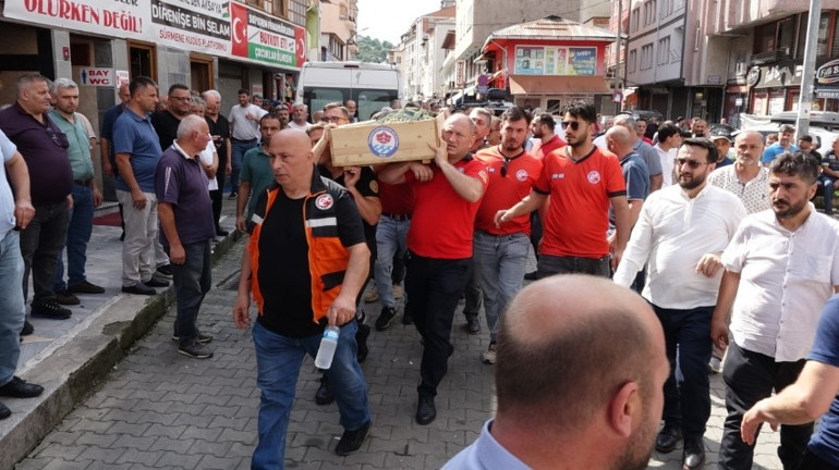 Çocukluk arkadaşının vefatından etkilendi, 188 kişinin hayatını kurtardı... Ölümüyle memleketi sarsıldı