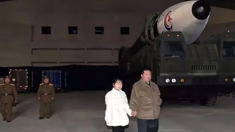 Sağlığı iyice bozuldu, yurt dışından ilaç arıyor… Kim Jong-un yerine geçecek kişiyi seçti… ‘Eğitimlerine çoktan başladılar’