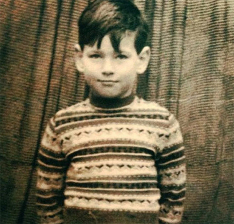Anne hasretiyle gün ışığını bile görmeden büyüdü... Şimdi çok ünlü ve çok zengin... Hem sadık bir koca hem de hayırlı evlât çıktı