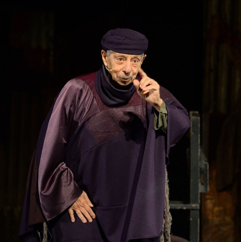 Tiyatronun acı kaybı... Genco Erkal 86 yaşında hayatını kaybetti