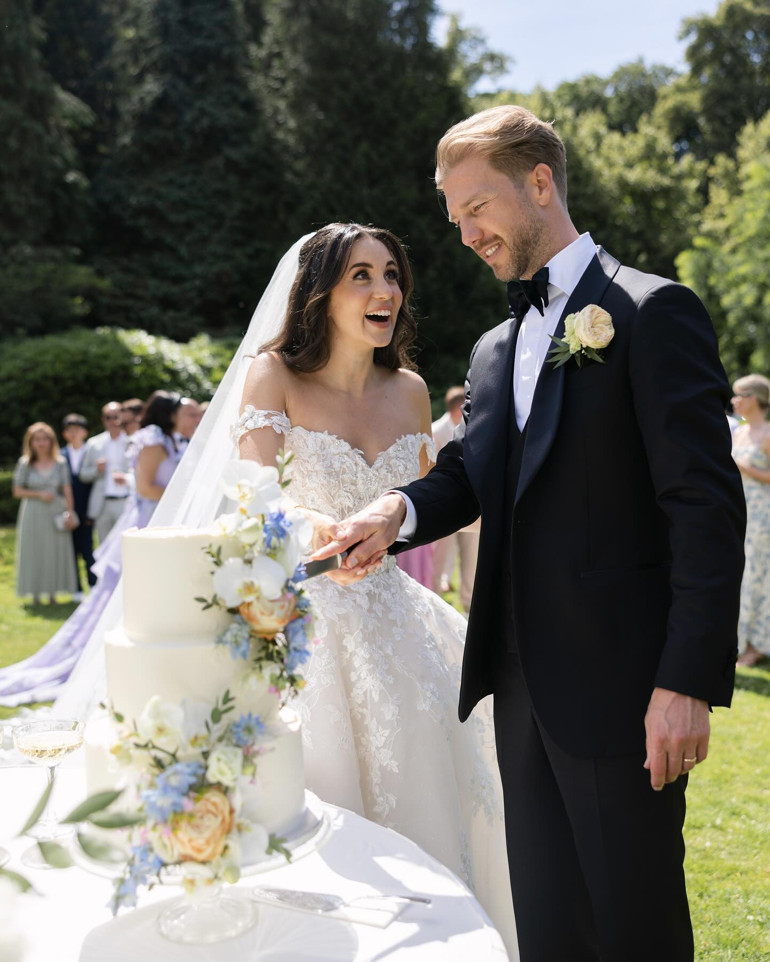 Davul zurnalı karşılama... Eşini gelinlikle görünce gözyaşlarına engel olamadı