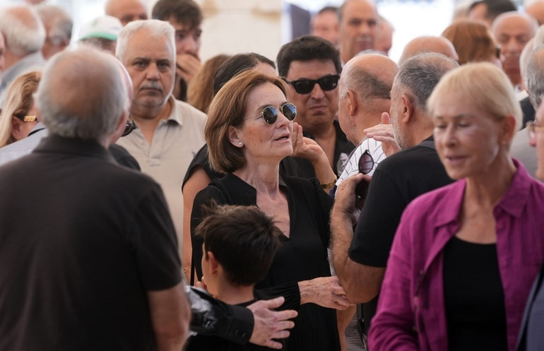 Kenan Işıka veda... Usta sanatçı son yolculuğuna uğurlandı