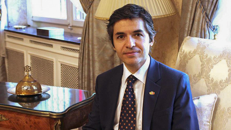 Büyükelçi Ertaş’tan Türk toplumuna: Dikkatli olun