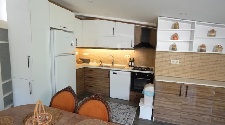 Şehirden uzak kır evi... İşte ünlü sanatçının huzur adresi