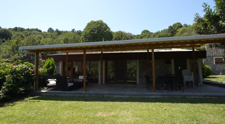 Şehirden uzak kır evi... İşte ünlü sanatçının huzur adresi