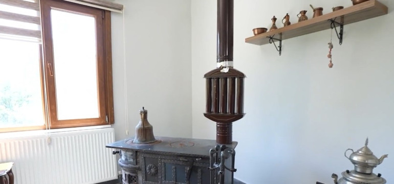 Şehirden uzak kır evi... İşte ünlü sanatçının huzur adresi