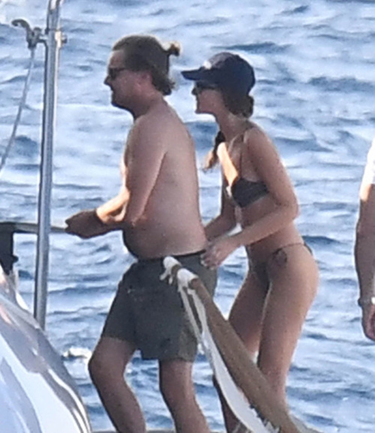 Genç sevgilisiyle tatile çıkmıştı: Deniz anası ünlü çapkının başını yaktı