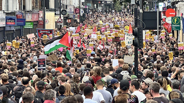 Walthamstow ırkçıları korkuttu