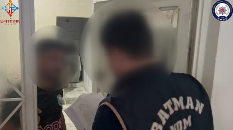 Vurgunda çarpıcı detaylar 800 bin lira karşılığında memurluk vaadi: İkna etmek için birlikte bakanlıklara bile gitmişler
