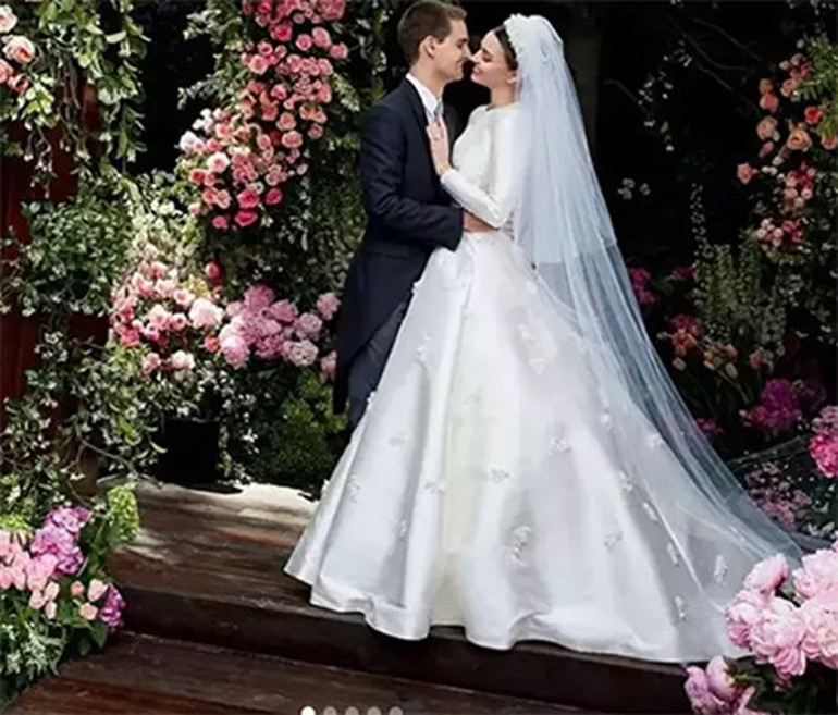 Biz burada çok mutlu olduk... Sıra sizde Eski evleri satıp parasıyla yenisini aldılar