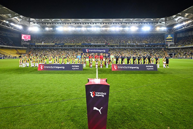 Fenerbahçede Saint-Maximin hızlı başladı Edin Dzekodan müthiş istatistik