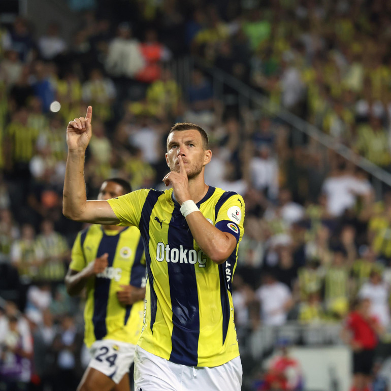 Fenerbahçede Saint-Maximin hızlı başladı Edin Dzekodan müthiş istatistik