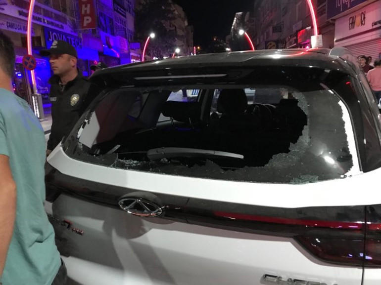 Gümüşhanedeki kavgada 1i polis 2 kişi bıçakla yaralandı