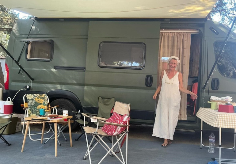 Ünlü oyuncunun karavan tatili... Burası Balıkesir