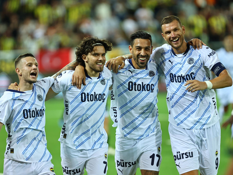 Son dakika transfer haberi: Ferdi Kadıoğlu kararını Fenerbahçeye iletti Brighton derken Manchester United olabilir...