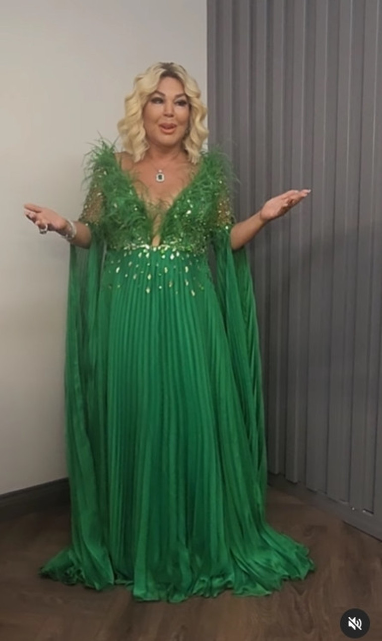 Safiye Soyman oğlunun vefatından 20 gün sonra konser verdi Harun hep sahnede olmamı isterdi