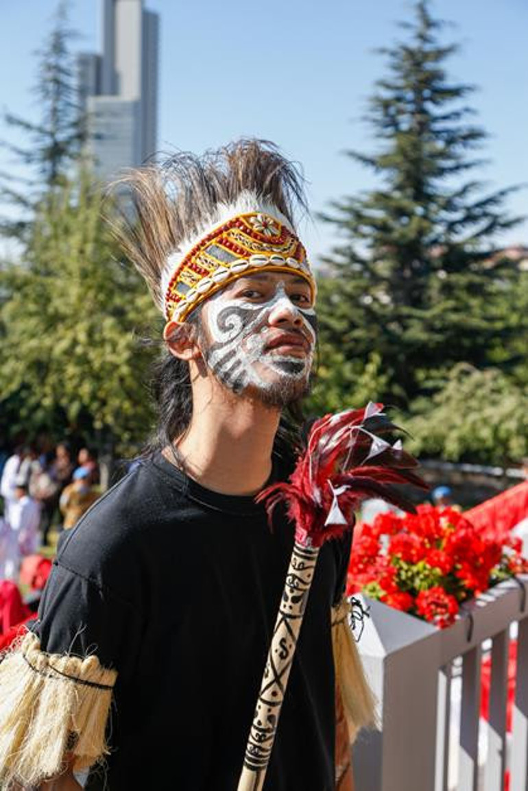 Renkli bağımsızlık kutlaması