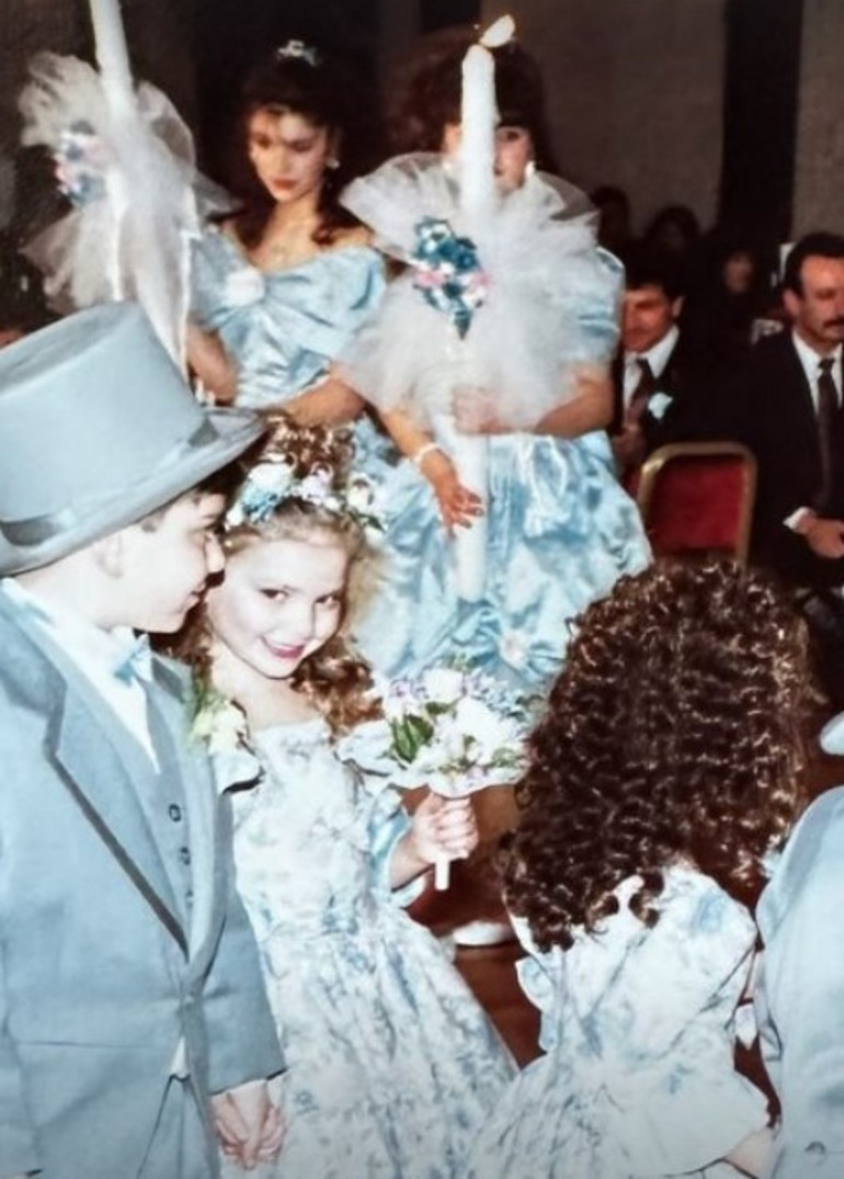 13 yaşına kadar köyde yaşadım demişti... O şimdi Türkiyenin tanıdığı bir oyuncu