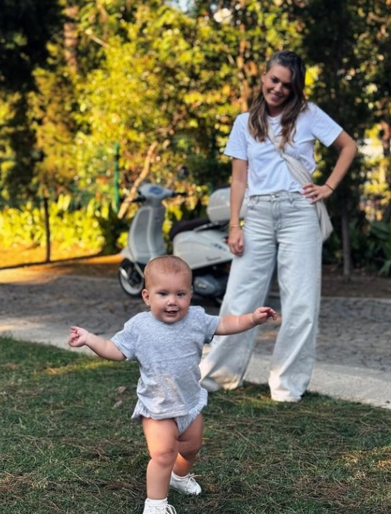 13 yaşına kadar köyde yaşadım demişti... O şimdi Türkiyenin tanıdığı bir oyuncu