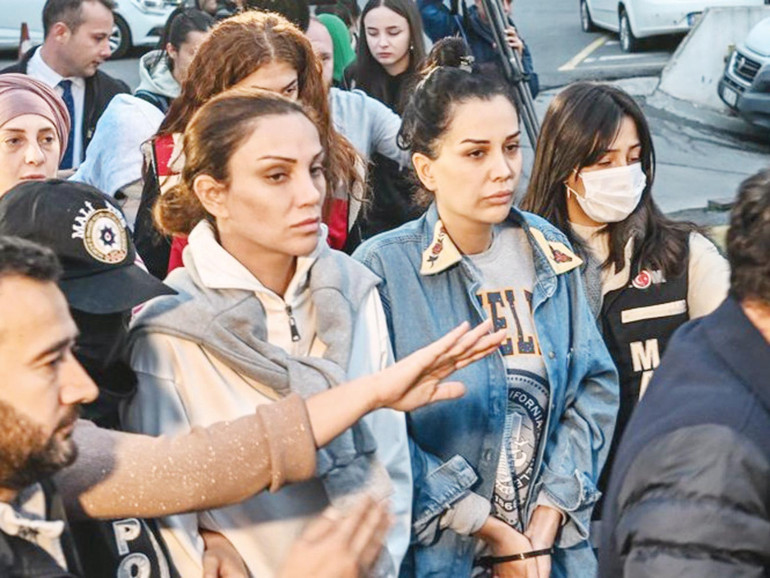 Fularlı spekülatör: Erol Mütercimler