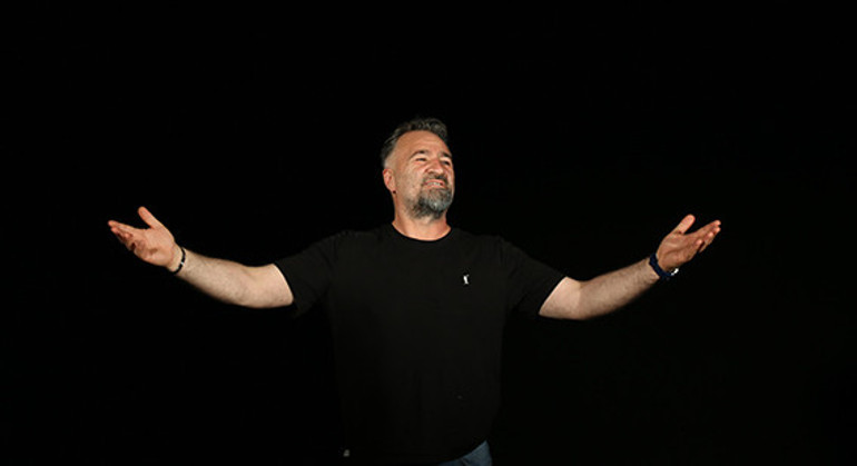 İlk oyun Ayla Algan’a adandı