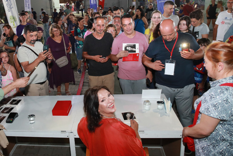 Aydan Şener: Her şey güzellik yarışmasıyla başladı