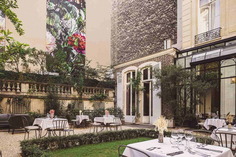 Meşalenin ışığında Paris’te romantizm