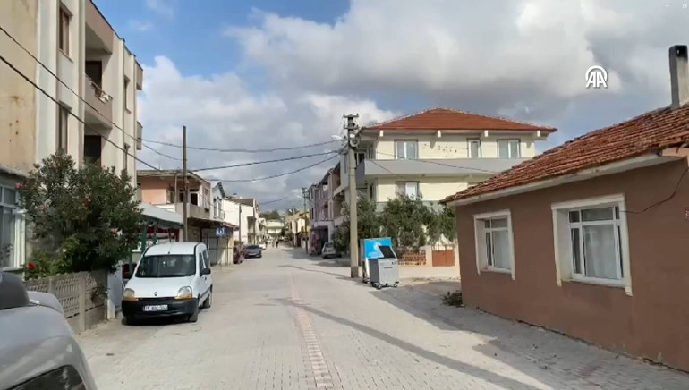 Balıkesirde vahşet Genç kız kanepenin içinde ölü bulundu... Babası cinayeti itiraf etti