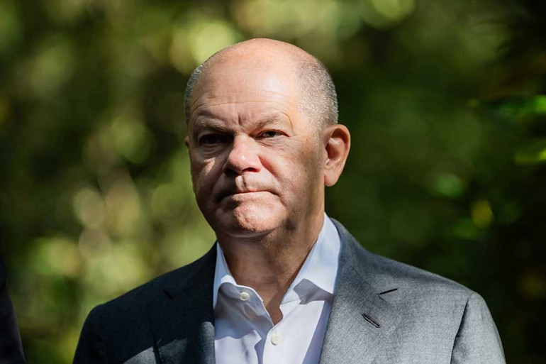 Bild, Scholz’un her adımını takip edecek