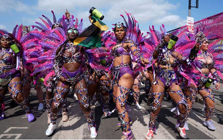 Notting Hill Karnavalı’nda 1 milyonu aşkın kişi buluştu