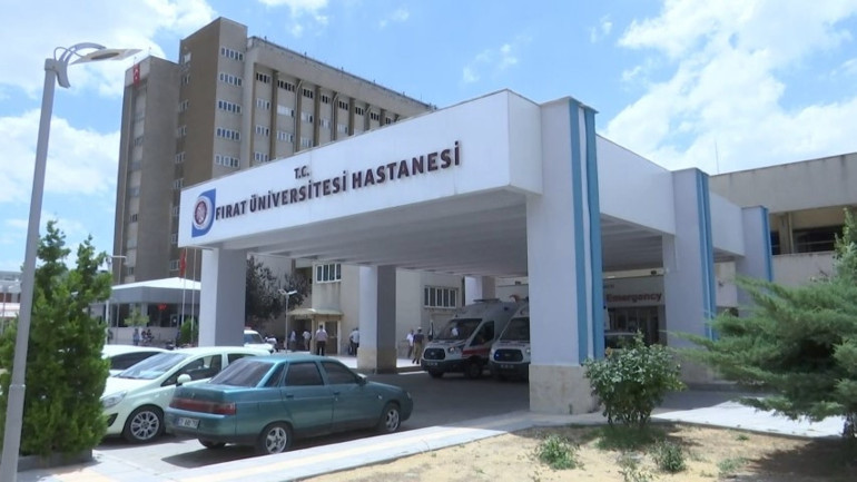 Mezarlıkta korkunç olay Ziyarete gelen kişi fark etti...