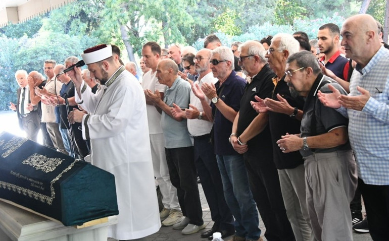 Bir babanın en zor görevi... Cihat Tamerin evlat acısı